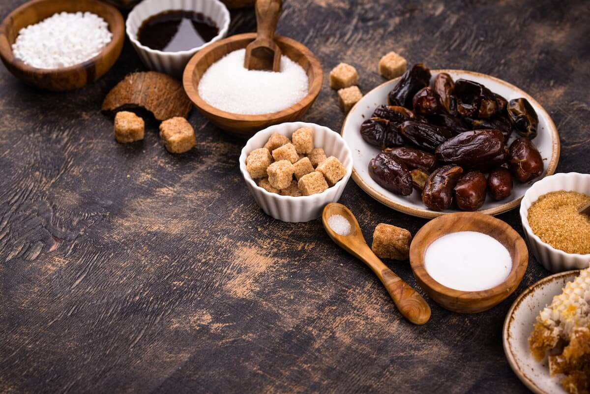 Natürlich süß: Gesunde Alternativen zu Zucker und künstlichen Süßstoffen