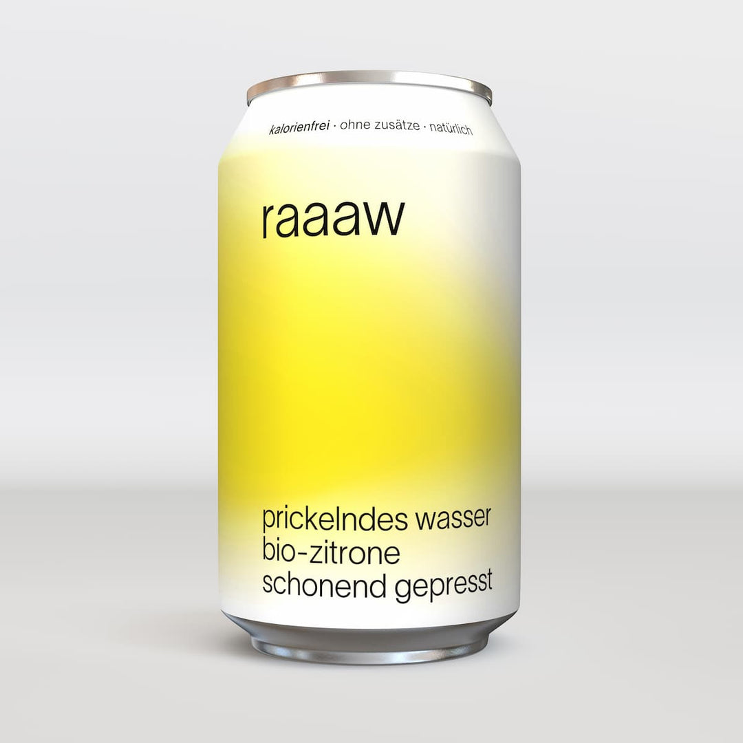 Prickelndes Wasser mit Bio-Zitrone